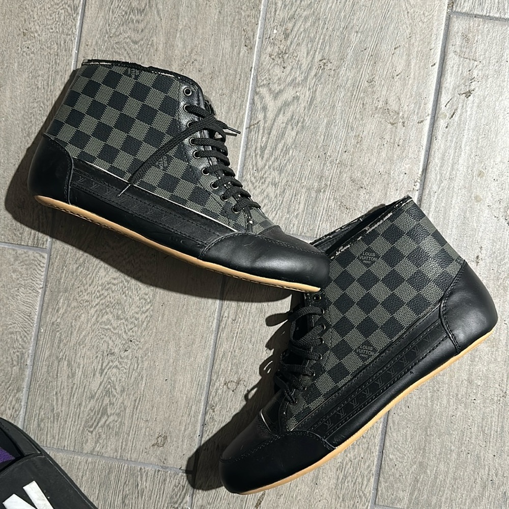 Old Vintage Louis Vuitton for sale. Great Collectable